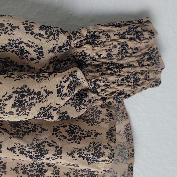 Pleione Lace Trim Blouse Chiffon Smocked Cuffs Keyhole Back Sheer Size XS - Picture 4 of 11